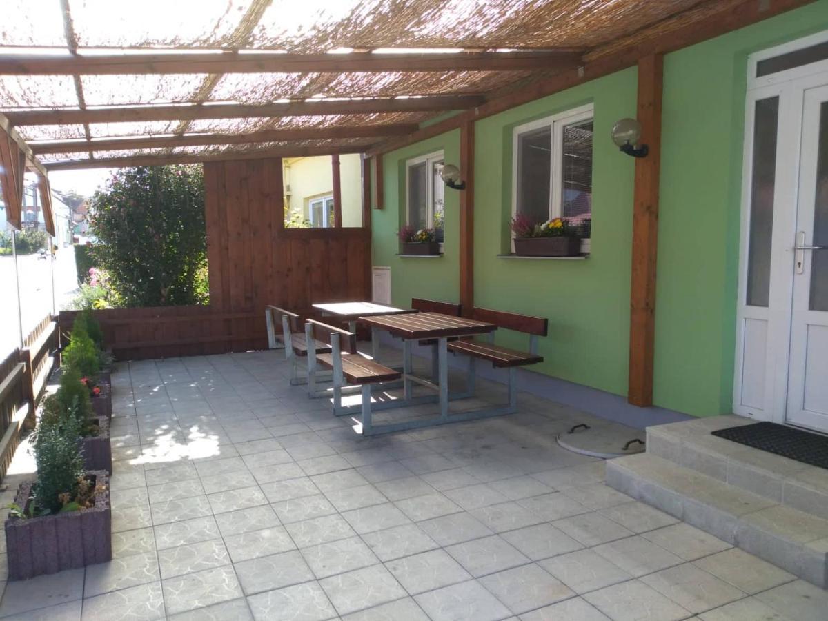Apartman U Sudu Kobylí المظهر الخارجي الصورة